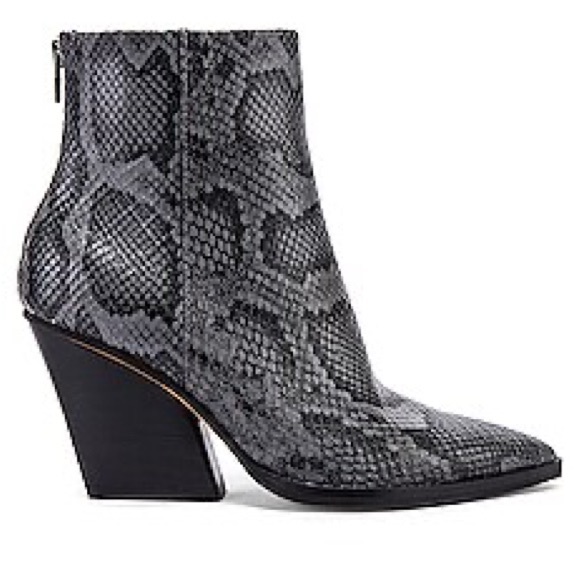 *Brand New* Issa Boots booties from Dolce Vita size 8.5 - snake print - Picture 1 of 6